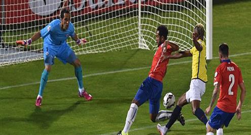 إصابة برافو تثير القلق في منتخب تشيلي قبل شهر من لقاء البرازيل 